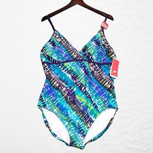Speedo One Piece‎ Swimsuit Women Plus Size 18 Contemporary Fit Soft Cups Lined